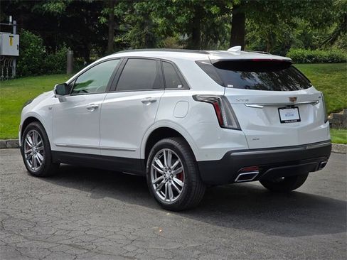 New 2025 Cadillac XT5 Sportv w/ Technology Package image 3