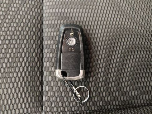 Used 2019 Ford Explorer XLT FWD image 32