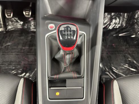 Used 2022 Volkswagen GTI SE image 21