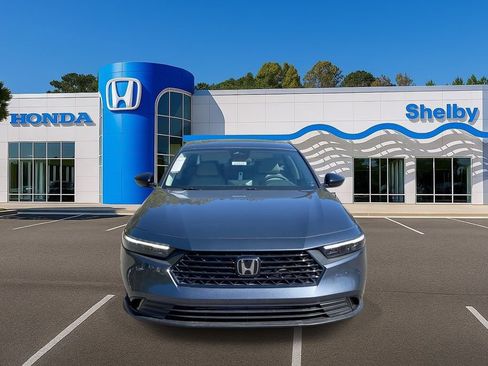 New 2025 Honda Accord SE image 3