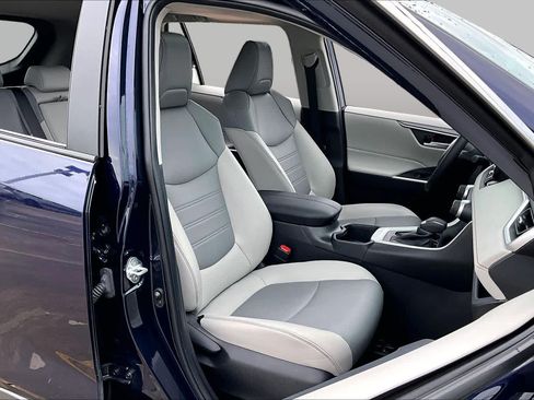Used 2024 Toyota RAV4 XLE Premium w/ Weather Package FWD image 9