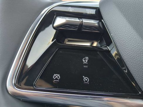 New 2025 Cadillac Lyriq Sport image 15