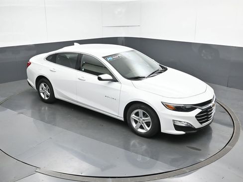 Used 2024 Chevrolet Malibu LT image 48