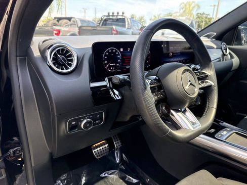 Certified 2025 Mercedes-Benz GLA 35 AMG 4MATIC image 20