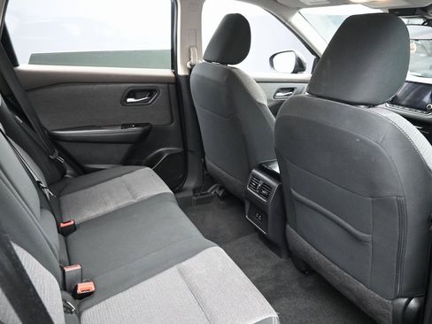 Used 2023 Nissan Rogue SV image 32