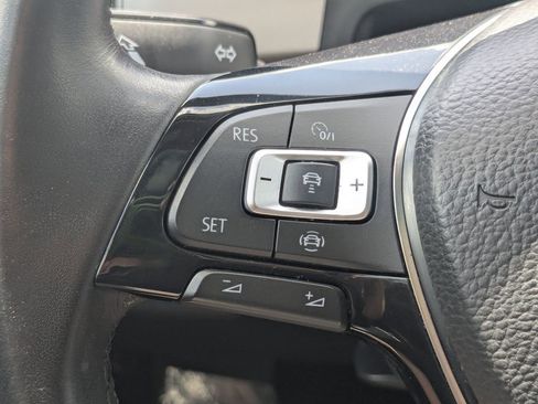 Used 2019 Volkswagen Atlas SEL R-Line FWD image 14