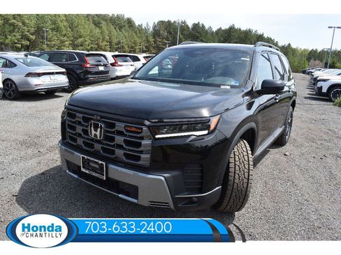 New 2026 Honda Pilot TrailSport image 3