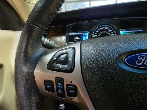 Used 2015 Ford Taurus Limited w/ Equipment Group 301A AWD/4WD image 31