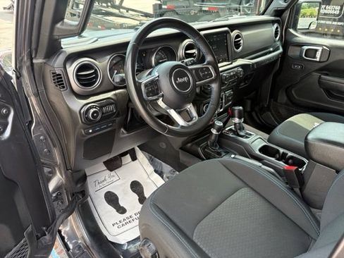 Used 2022 Jeep Wrangler Unlimited Rubicon 4xe AWD/4WD image 37