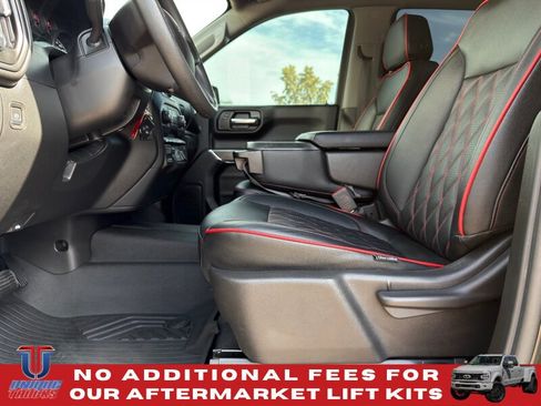 Used 2021 Chevrolet Silverado 1500 Custom Trail Boss w/ Midnight Edition AWD/4WD image 17