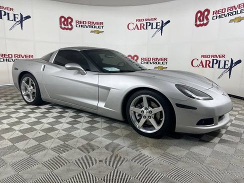 Used 2007 Chevrolet Corvette Coupe w/ Preferred Equipment Group RWD image 1