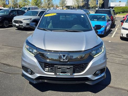 Used 2019 Honda HR-V Sport image 2