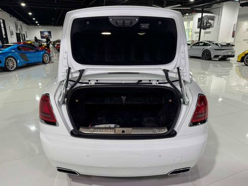 Used 2019 Rolls-Royce Dawn image 42