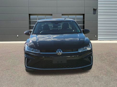 New 2026 Volkswagen Jetta SE image 2