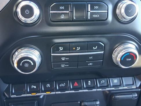 Used 2019 GMC Sierra 1500 SLE w/ Remote Start Package image 27