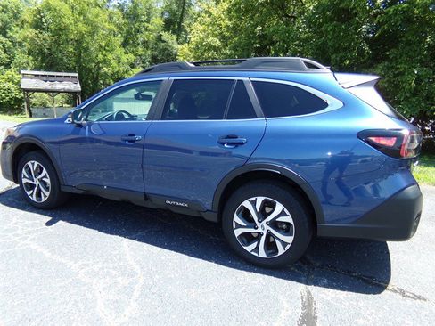 Used 2022 Subaru Outback Limited AWD/4WD image 9