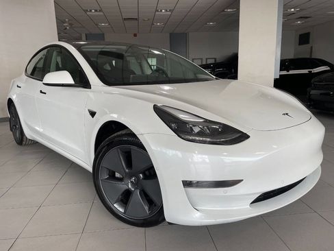 Used 2022 Tesla Model 3 image 1