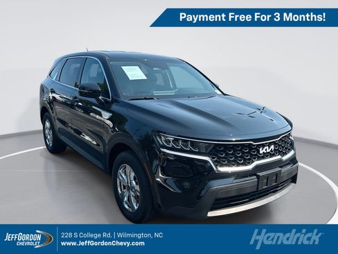 Used 2023 Kia Sorento LX FWD image 1