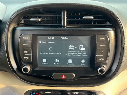 Used 2020 Kia Soul LX image 7