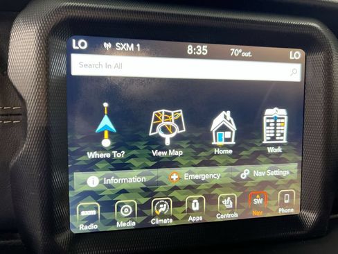 Used 2019 Jeep Wrangler Unlimited Sahara AWD/4WD image 14