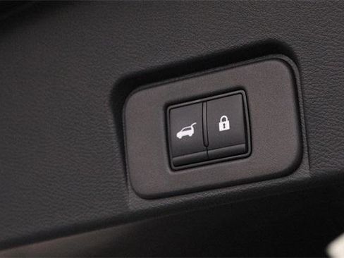 Certified 2024 Nissan Rogue SV image 35