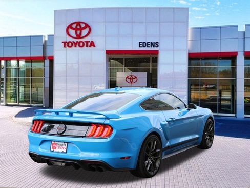 Used 2022 Ford Mustang GT Premium w/ GT Performance Package RWD image 3