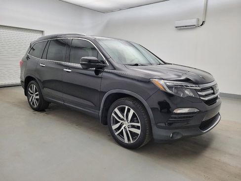 Used 2017 Honda Pilot Touring image 11