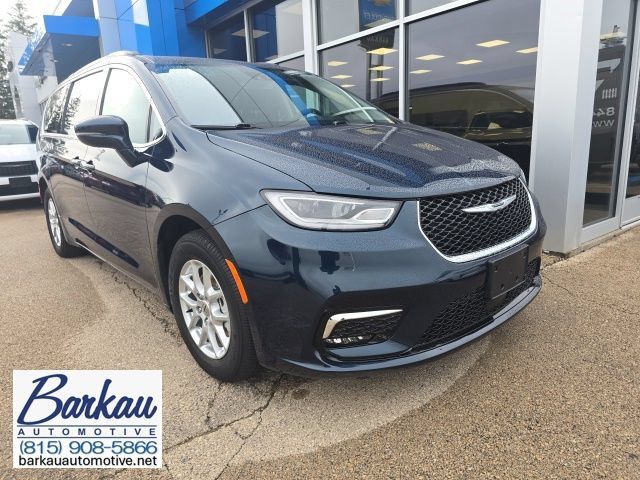 Used 2022 Chrysler Pacifica Touring-L FWD image 1