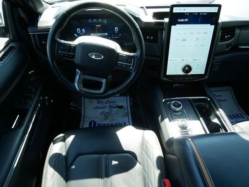 Used 2024 Ford Expedition Platinum AWD/4WD image 9