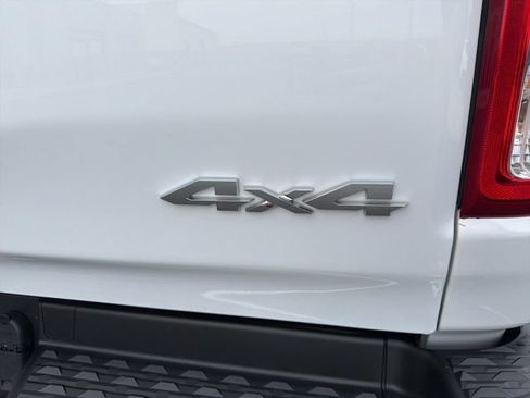 Used 2023 RAM 1500 Big Horn AWD/4WD image 9