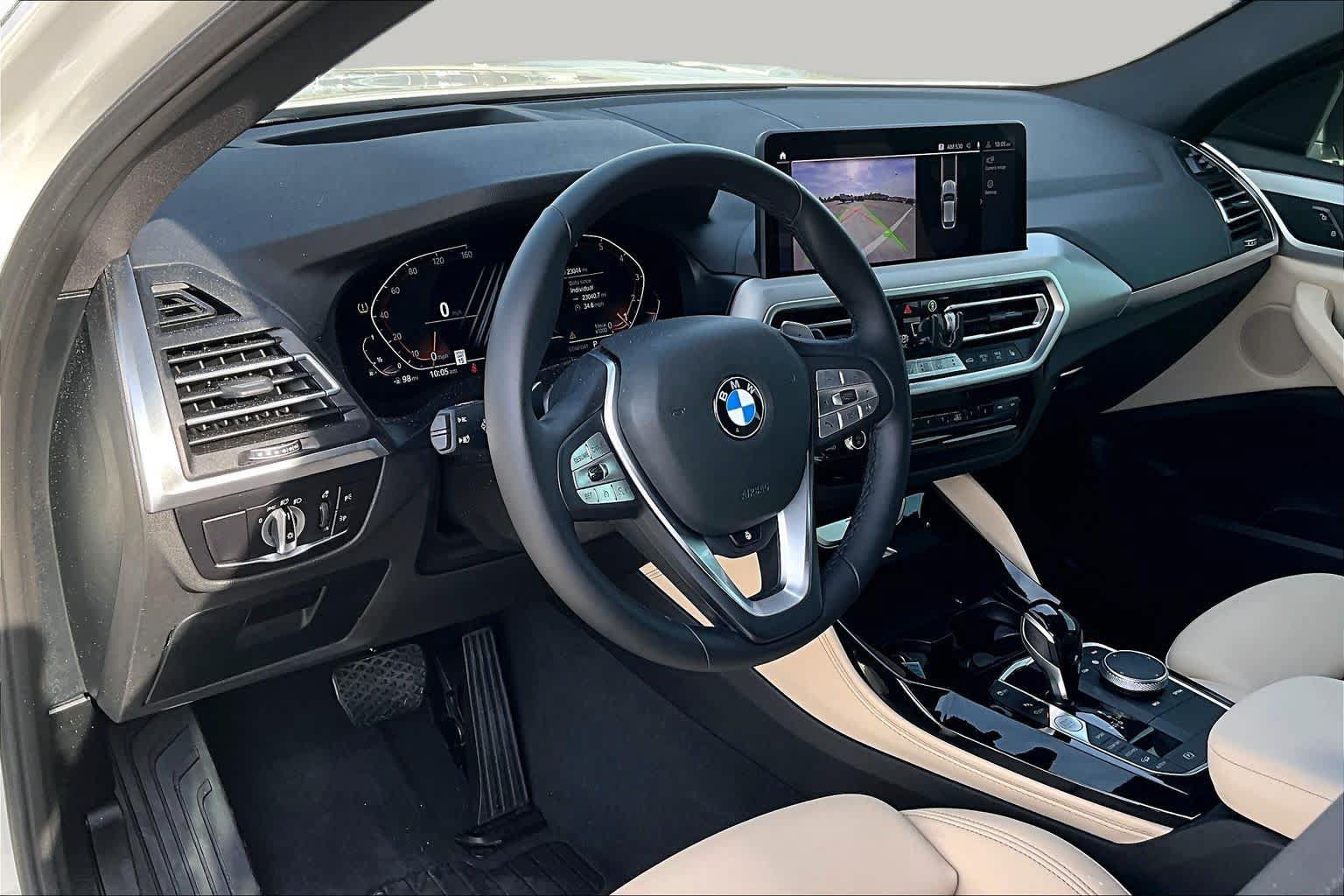 Used 2024 BMW X4 xDrive30i w/ Premium Package AWD/4WD image 16
