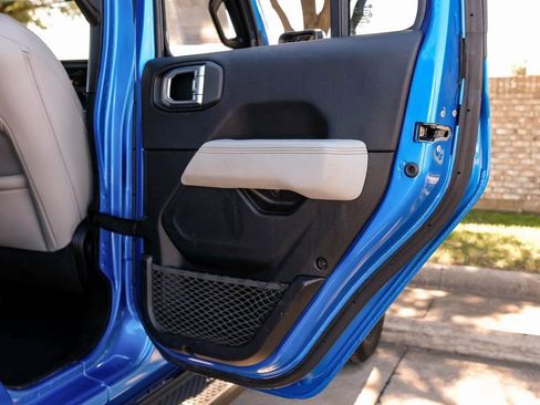 Used 2021 Jeep Wrangler Unlimited Sahara image 56