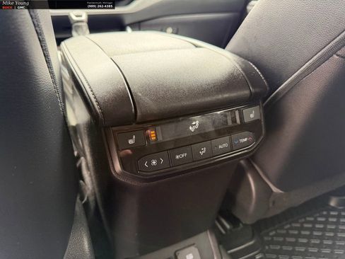 Used 2022 Toyota Highlander Limited image 13