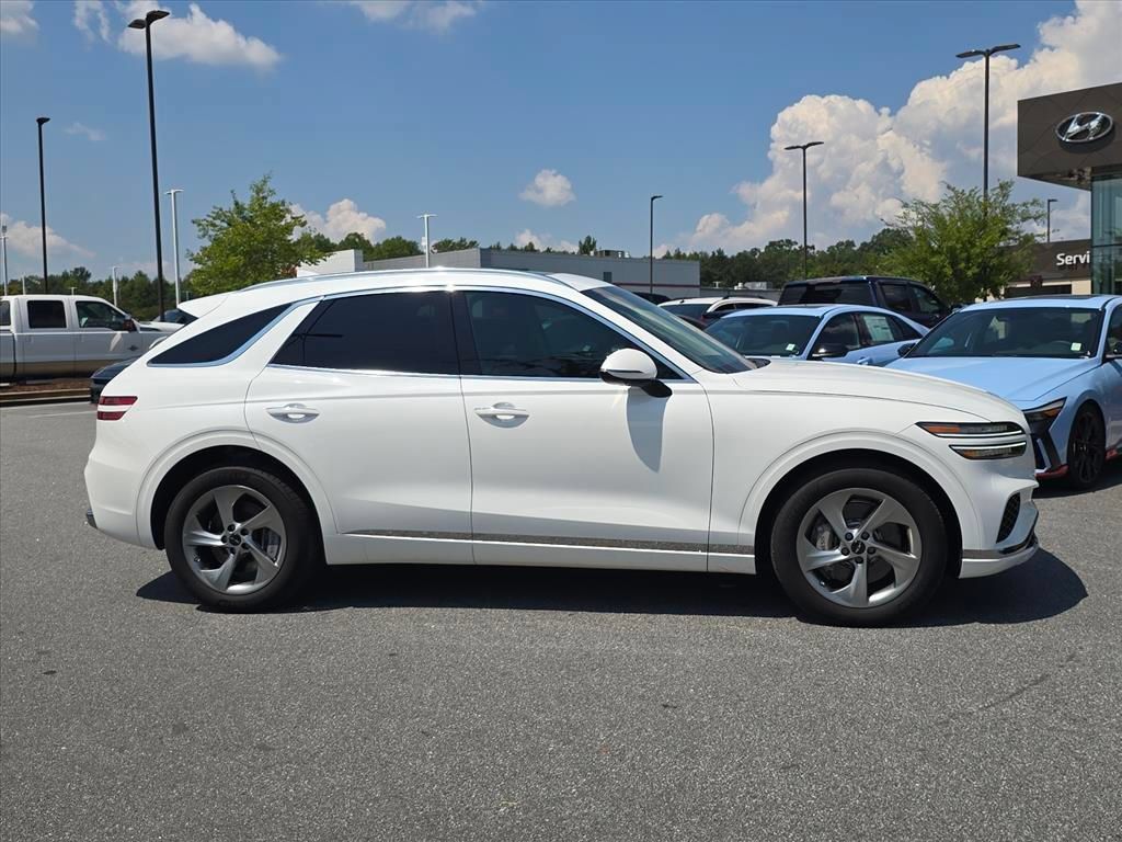 Used 2026 Genesis GV70 2.5T Select AWD/4WD image 2