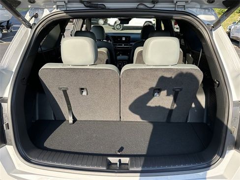 Used 2024 Kia Sorento SX Prestige w/ Sage Leather Package image 10