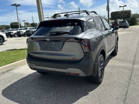 New 2026 Nissan Kicks SR FWD image 6