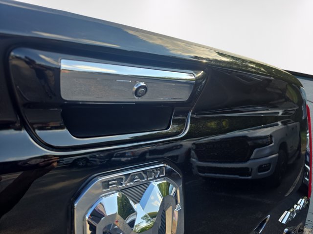 Used 2018 Chevrolet Silverado 1500 Custom w/ Custom Value Package RWD image 13