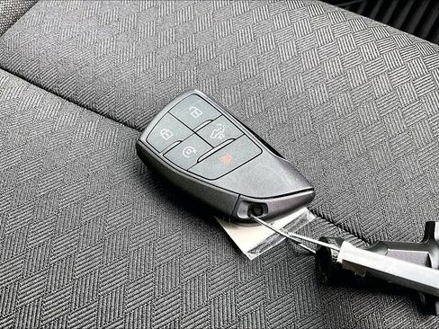 Used 2025 GMC Sierra 1500 Elevation w/ X31 Off-Road Package AWD/4WD image 11