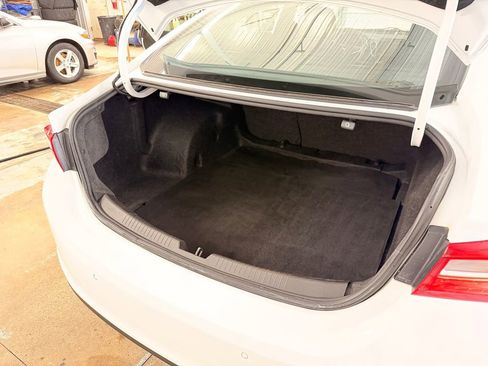 Used 2024 Chevrolet Malibu LT image 25