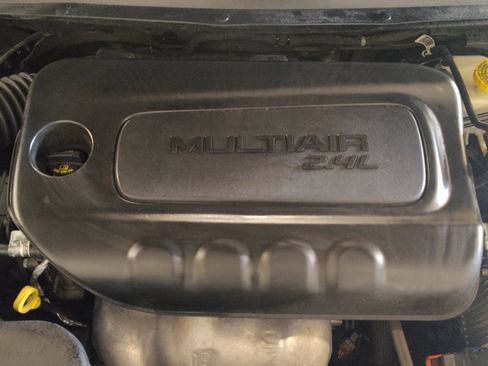 Used 2020 Jeep Cherokee Latitude Plus image 30