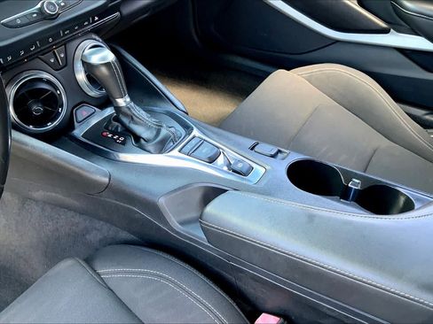 Used 2019 Chevrolet Camaro LT image 15