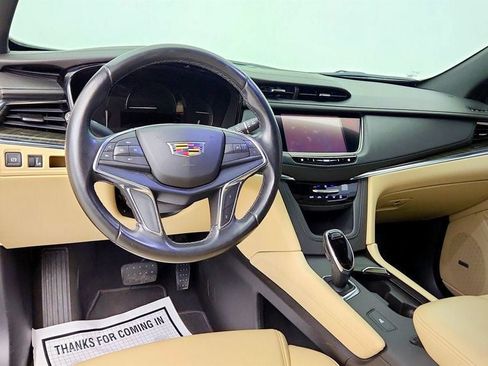 Used 2019 Cadillac XT5 FWD image 12