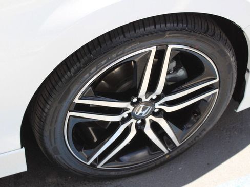 Used 2016 Honda Accord Touring image 21