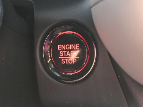 Used 2025 Honda HR-V EX-L image 32