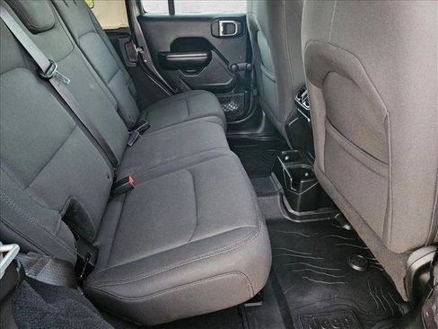 Used 2018 Jeep Wrangler Unlimited Sport image 20