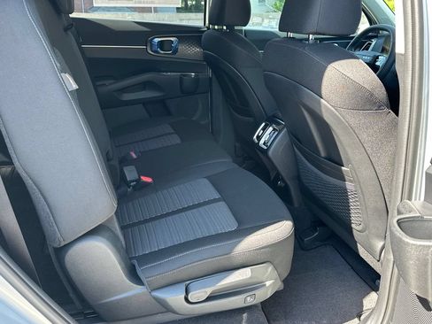 New 2026 Kia Sorento LX FWD image 11