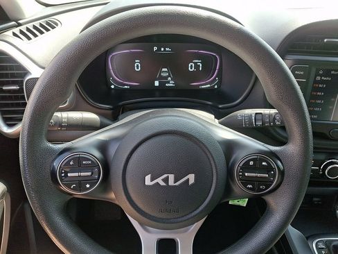 Used 2023 Kia Soul LX w/ Option Group 015 FWD image 18