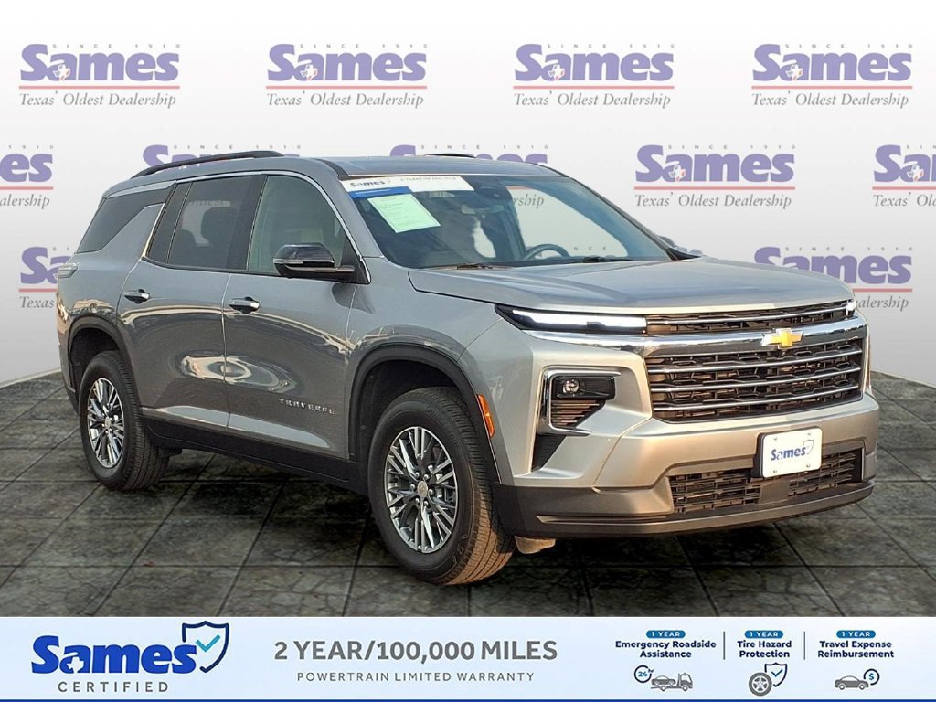 Used 2025 Chevrolet Traverse LT w/ Driver Confidence Package FWD image 1