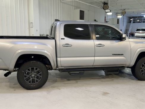 Used 2021 Toyota Tacoma SR5 image 2