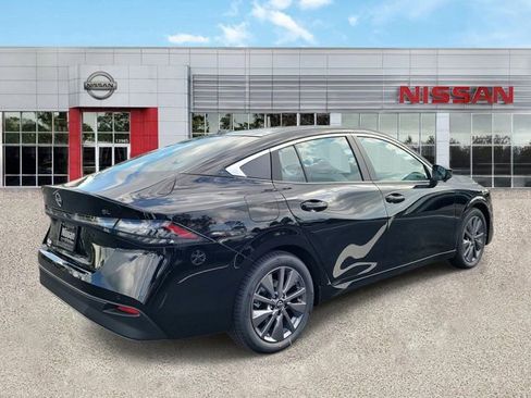 New 2026 Nissan Sentra SL w/ Floor Mat Package FWD image 2